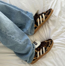 Charger l'image dans la galerie, Adidas Samba x Wales Bonner
