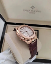 Charger l'image dans la galerie, Montre Patek Philippe Nautilus
