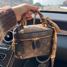 Load image into Gallery viewer, Vanity Louis Vuitton
