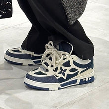 Charger l'image dans la galerie, Sneakers Louis Vuitton Skate Luxe
