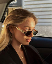 Charger l'image dans la galerie, Lunettes de soleil Celine
