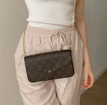 Load image into Gallery viewer, Pochette Louis Vuitton Félicie
