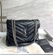 Charger l'image dans la galerie, Sac Yves Saint Laurent Loulou Medium

