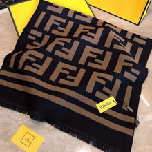 Charger l'image dans la galerie, Écharpe Fendi
