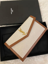 Charger l'image dans la galerie, Pochette Yves Saint Laurent
