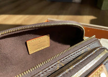 Load image into Gallery viewer, Louis Vuitton Bum Bag
