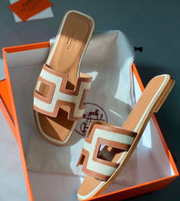 Charger l'image dans la galerie, Mules Hermès Oran Denim
