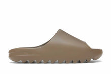 Charger l'image dans la galerie, Yeezy Slide Core
