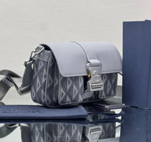 Charger l'image dans la galerie, Sacoche Dior
