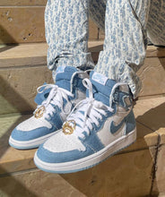 Load image into Gallery viewer, Air Jordan 1
