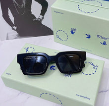 Charger l'image dans la galerie, Lunettes de soleil Off White
