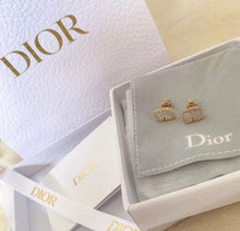 Charger l'image dans la galerie, Boucles d’oreilles Dior
