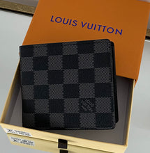Load image into Gallery viewer, Louis Vuitton wallet
