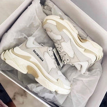 Load image into Gallery viewer, Balenciaga Triple S
