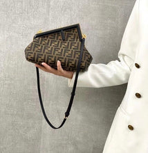 Charger l'image dans la galerie, Sac Fendi First
