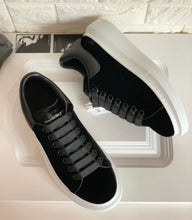 Load image into Gallery viewer, Alexander McQueen
