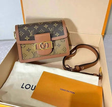 Load image into Gallery viewer, Louis Vuitton Dauphine bag
