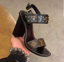 Load image into Gallery viewer, Louis Vuitton heels
