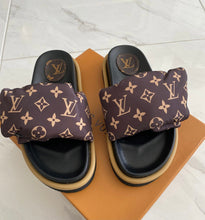 Charger l'image dans la galerie, Claquettes Louis Vuitton
