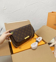 Load image into Gallery viewer, Louis Vuitton clutch
