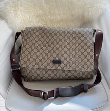 Charger l'image dans la galerie, Sac à langer Gucci
