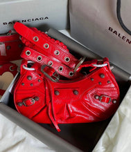 Charger l'image dans la galerie, Sac Balenciaga « Cagole »
