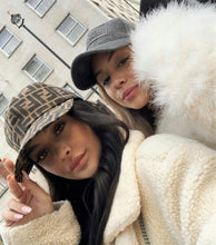 Charger l'image dans la galerie, Casquette Fendi
