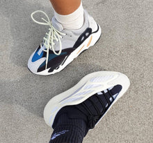 Charger l'image dans la galerie, Yeezy 700 V3 Kids
