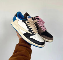 Charger l'image dans la galerie, Jordan 1 Low Travis Scott
