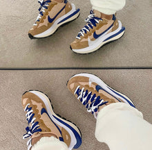 Load image into Gallery viewer, Nike Sacai Vaporwaffle
