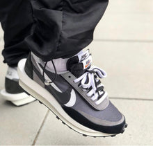 Load image into Gallery viewer, Nike Sacai
