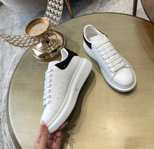 Charger l'image dans la galerie, Alexander McQueen
