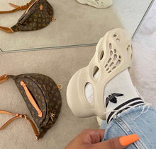 Charger l'image dans la galerie, Yeezy Foam RNNR
