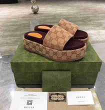 Charger l'image dans la galerie, Mules à plateforme Gucci
