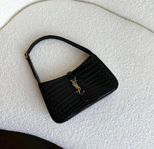 Charger l'image dans la galerie, Sac Yves Saint Laurent Hobo
