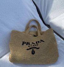 Charger l'image dans la galerie, Sac de Plage Prada
