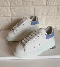 Load image into Gallery viewer, Alexander McQueen
