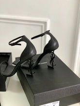 Charger l'image dans la galerie, Talons Yves Saint Laurent
