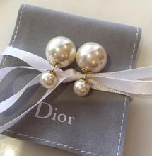 Load image into Gallery viewer, Dior earrings
