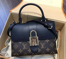 Load image into Gallery viewer, Louis Vuitton bag
