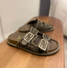 Charger l'image dans la galerie, Sandales Fendi
