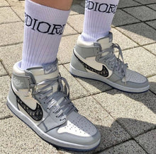 Load image into Gallery viewer, Air Jordan 1 x Dior Kids
