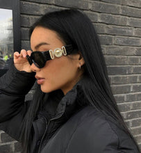 Charger l'image dans la galerie, Lunettes de soleil Versace
