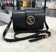 Load image into Gallery viewer, Louis Vuitton bag
