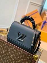 Load image into Gallery viewer, Louis Vuitton bag
