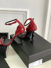 Charger l'image dans la galerie, Talons Yves Saint Laurent
