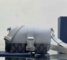 Charger l'image dans la galerie, Sacoche Dior
