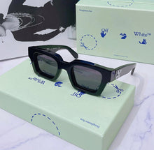 Charger l'image dans la galerie, Lunettes de soleil Off White
