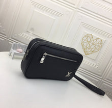 Charger l'image dans la galerie, Pochette Louis Vuitton
