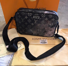Charger l'image dans la galerie, Sacoche Louis Vuitton
